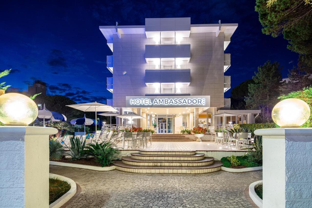 Hotel Ambassador Meuble لينانو سابيادورو المظهر الخارجي الصورة