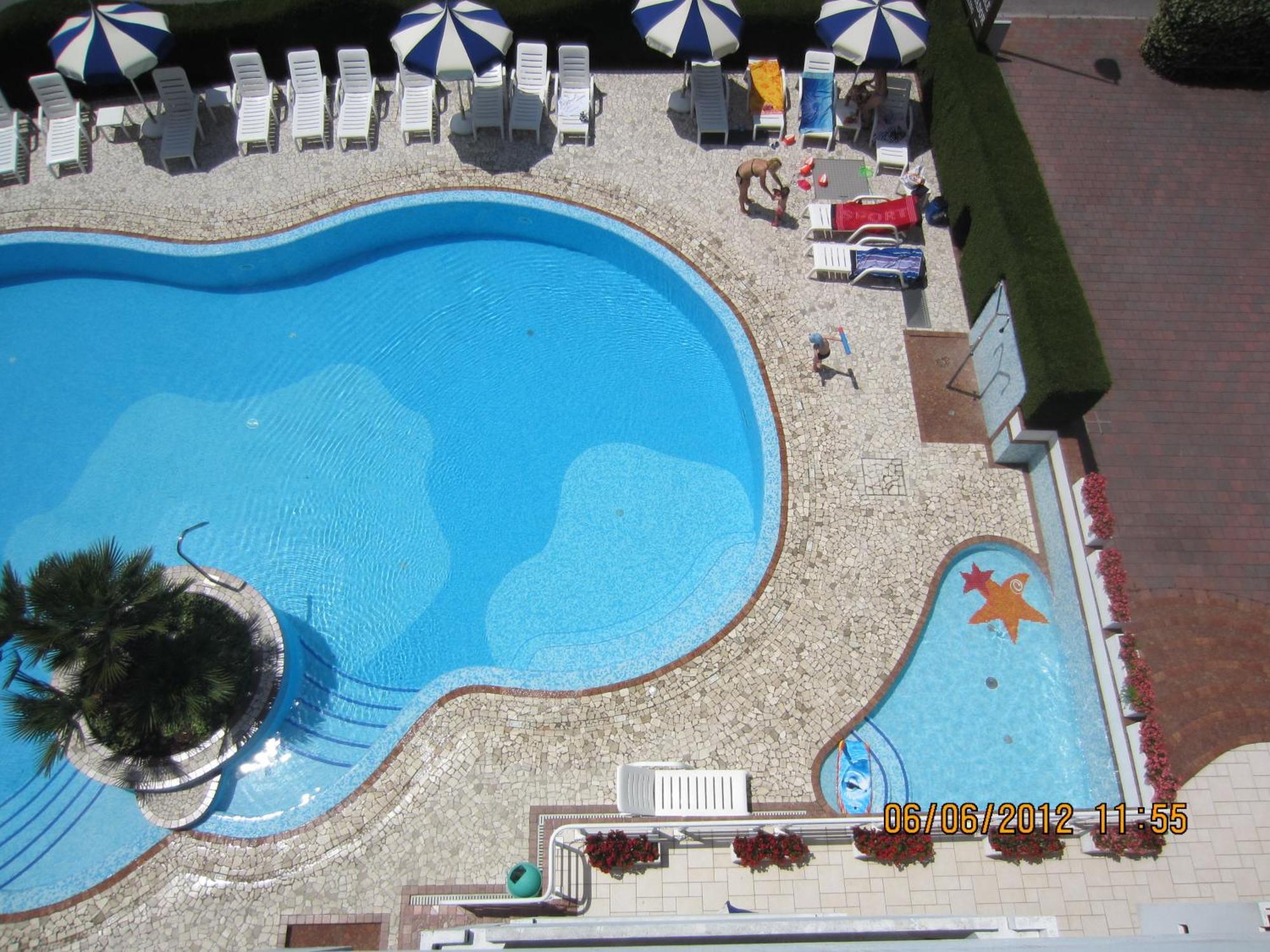 Hotel Ambassador Meuble لينانو سابيادورو المظهر الخارجي الصورة