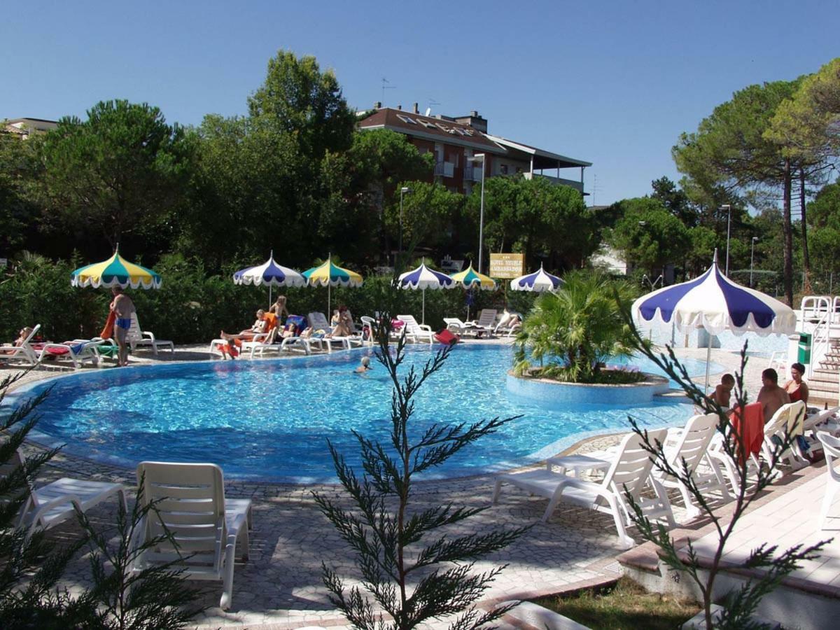 Hotel Ambassador Meuble لينانو سابيادورو المظهر الخارجي الصورة